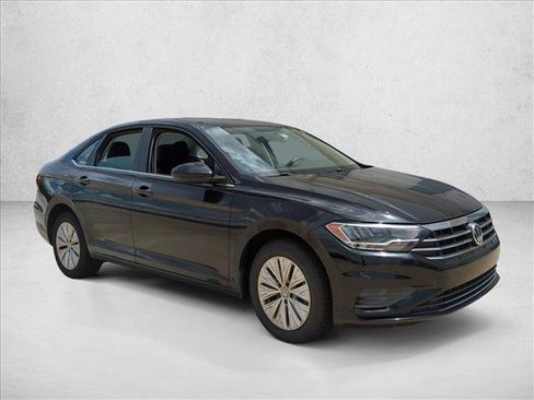 Used 2019 Volkswagen Jetta S w/ Driver Assistance Package FWD image 3