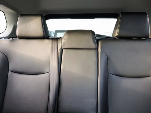 Used 2022 Toyota Corolla Cross XLE FWD image 25