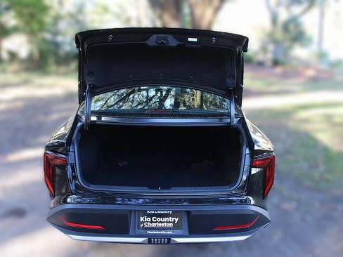 New 2025 Kia K4 LX image 9