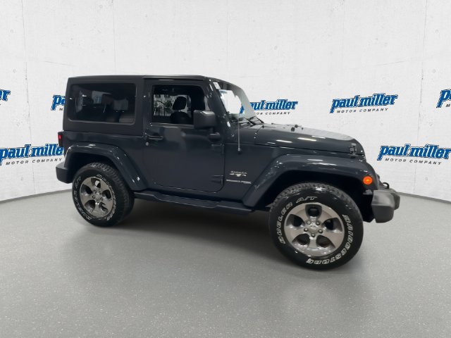 Used 2018 Jeep Wrangler Sahara w/ Connectivity Group AWD/4WD image 13