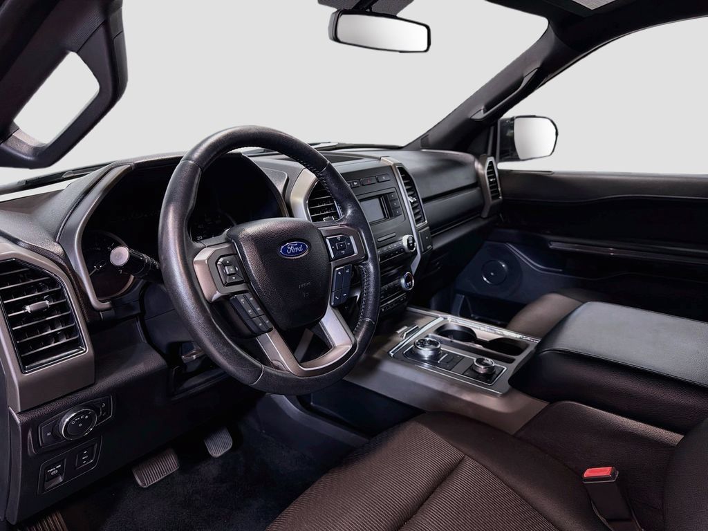 Used 2018 Ford Expedition XLT AWD/4WD image 11