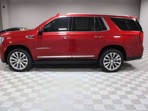 Used 2021 GMC Yukon Denali w/ Denali Ultimate Package AWD/4WD image 9