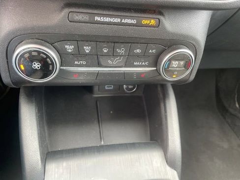 Used 2020 Ford Escape SE FWD image 38