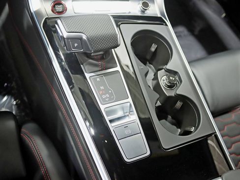 Used 2025 Audi RS 6 performance image 27