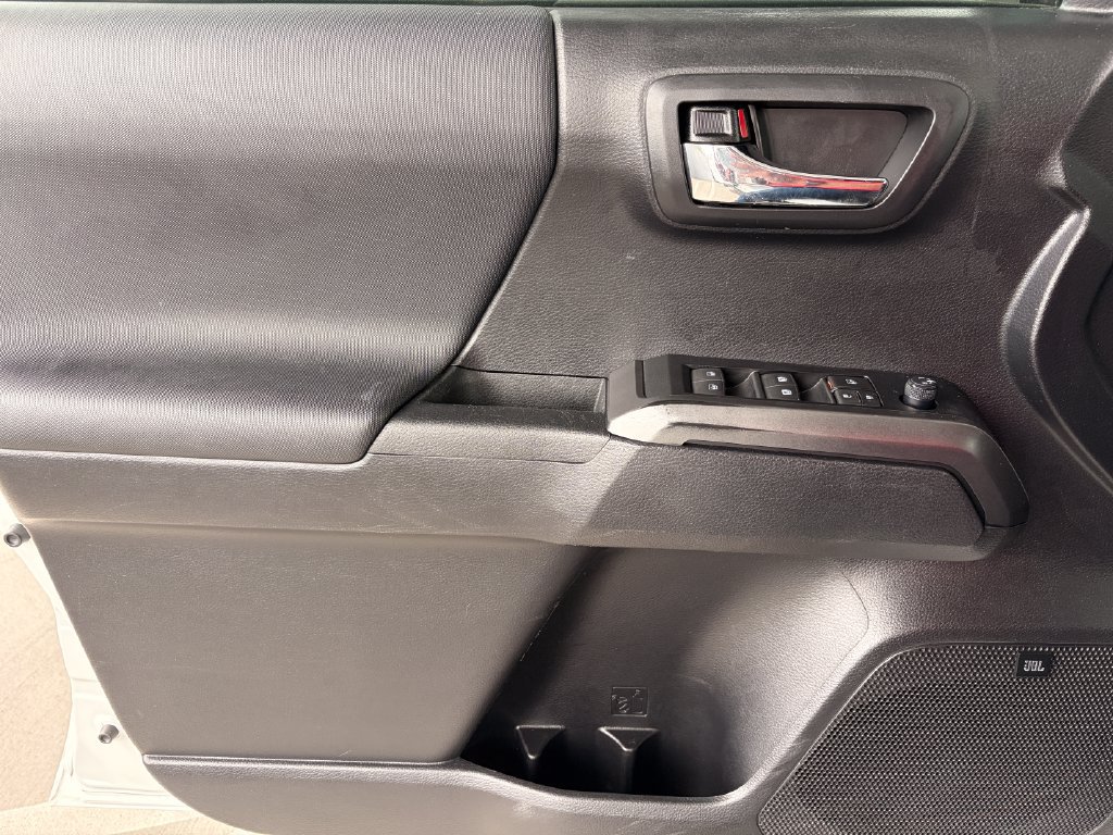 Used 2020 Toyota Tacoma TRD Pro AWD/4WD image 33