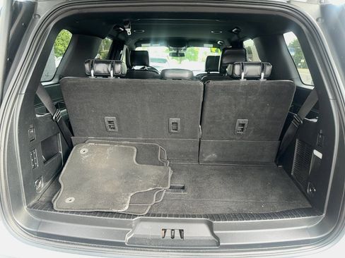 Used 2019 Ford Expedition XLT w/ Equipment Group 202A AWD/4WD image 10