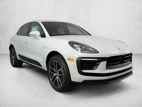 New 2026 Porsche Macan image 7