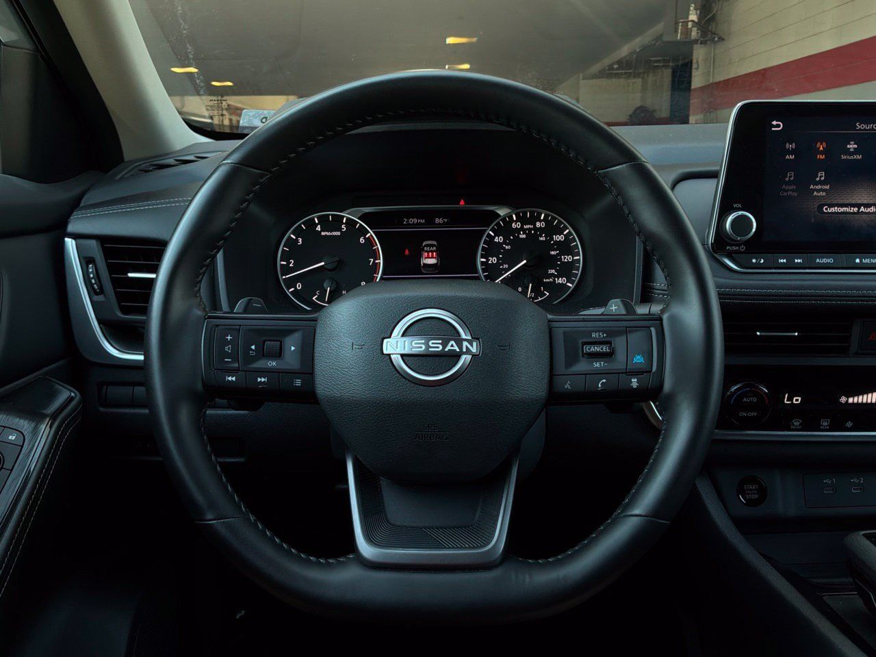 Used 2025 Nissan Rogue SV FWD image 35