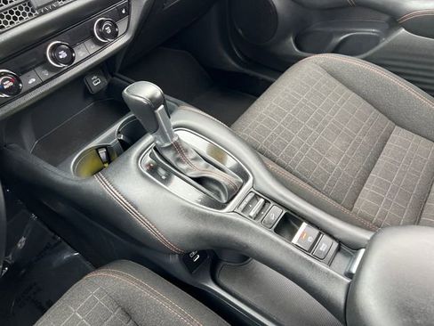 Used 2025 Honda HR-V Sport image 26