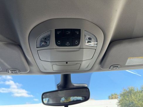 Used 2024 Chrysler Pacifica Touring-L image 24