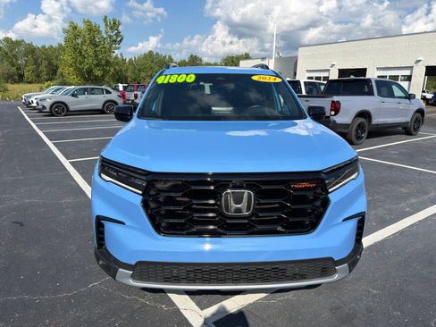 Used 2024 Honda Pilot TrailSport image 9