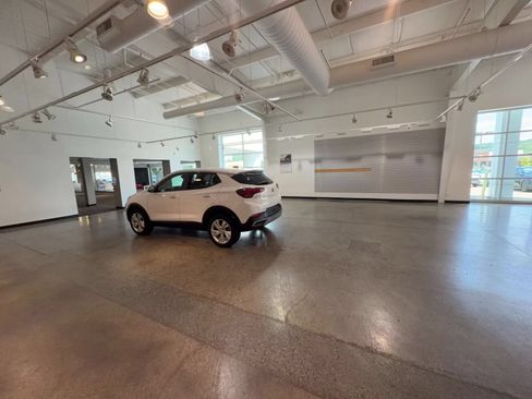 Used 2026 Buick Encore GX Preferred AWD/4WD image 15