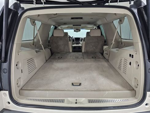 Used 2015 GMC Yukon XL Denali w/ Touring Package RWD image 17