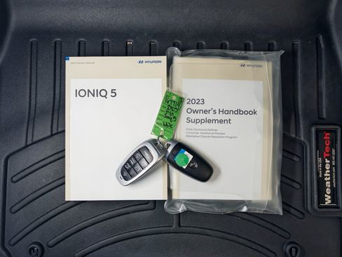 Used 2023 Hyundai Ioniq 5 Limited AWD/4WD image 23