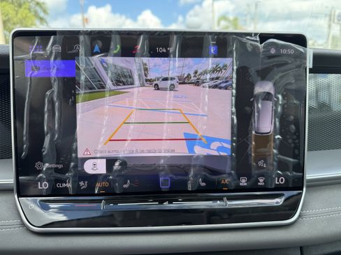 New 2025 Volkswagen Tiguan SE image 22