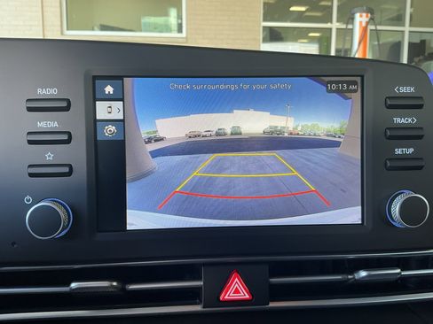New 2026 Hyundai Elantra SE FWD image 19