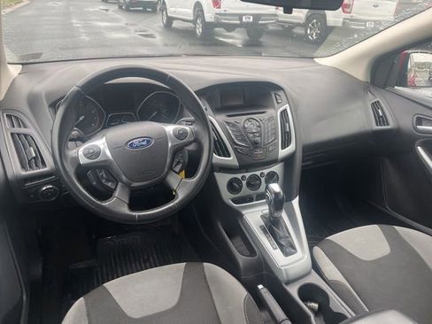 Used 2012 Ford Focus SE FWD image 11