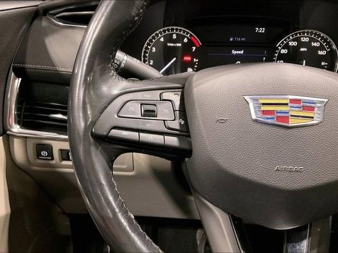 Used 2019 Cadillac XT4 Premium Luxury FWD image 18