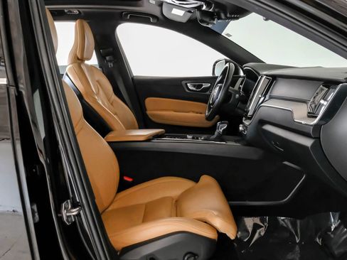 Used 2019 Volvo XC60 T5 Inscription w/ Protection Package Premier FWD image 35