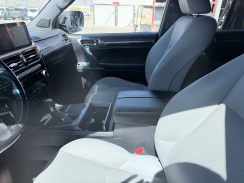 Used 2023 Lexus GX 460 w/ Black Line Special Edition AWD/4WD image 2