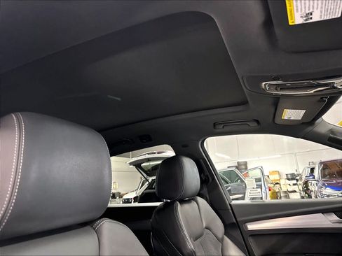 Used 2023 Audi Q5 e Premium Plus w/ Premium Plus Package AWD/4WD image 24