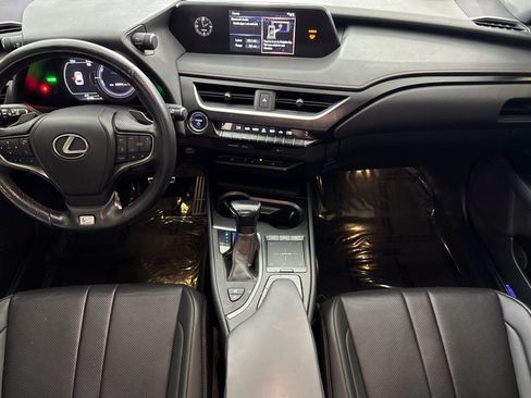 Used 2019 Lexus UX 250h F Sport AWD/4WD image 14