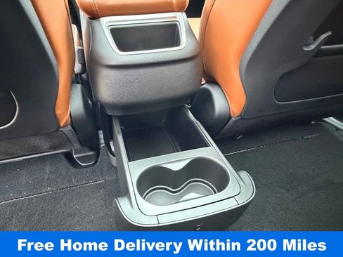 New 2026 Chrysler Pacifica Pinnacle image 28