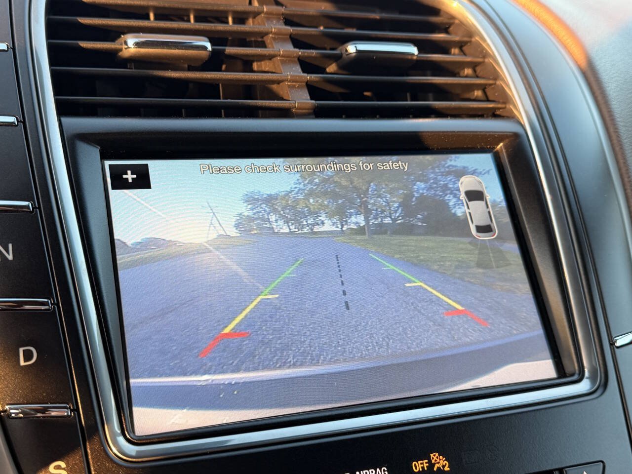 Used 2018 Lincoln MKX Reserve w/ Driver Assistance Package AWD/4WD image 23