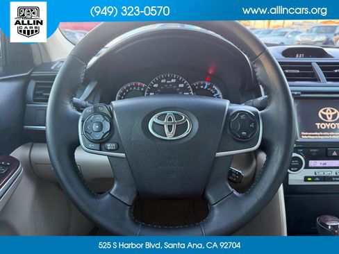 Used 2014 Toyota Camry XLE w/ Convenience Package image 9