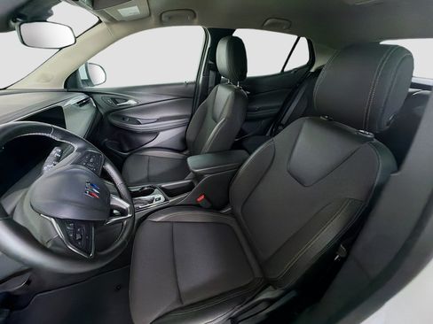 Used 2025 Buick Encore GX Preferred FWD image 13