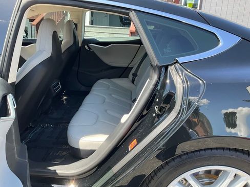 Used 2014 Tesla Model S P85 RWD image 7