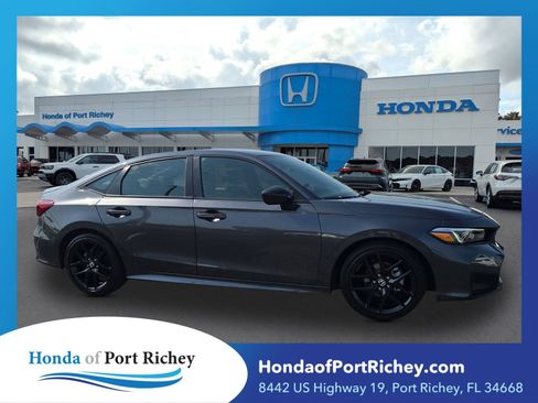 Used 2025 Honda Civic Sport image 1