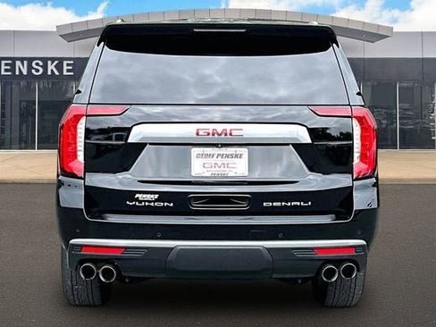 Used 2024 GMC Yukon XL Denali AWD/4WD image 4