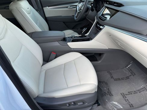 New 2026 Cadillac XT5 Premium Luxury w/ Driver Assist Package FWD image 13