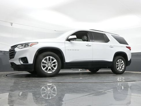 Used 2021 Chevrolet Traverse LT w/ LPO, Floor Liner Package AWD/4WD image 46