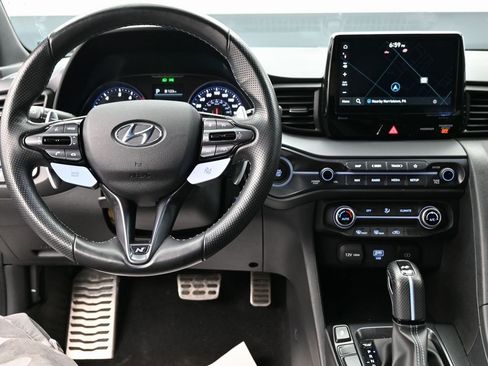 Used 2022 Hyundai Veloster N image 31