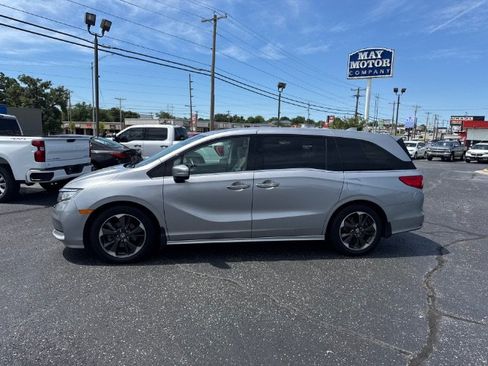 Used 2022 Honda Odyssey Elite image 3
