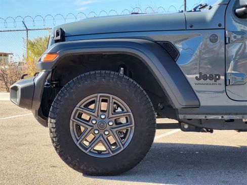 Used 2025 Jeep Wrangler Sport S image 9