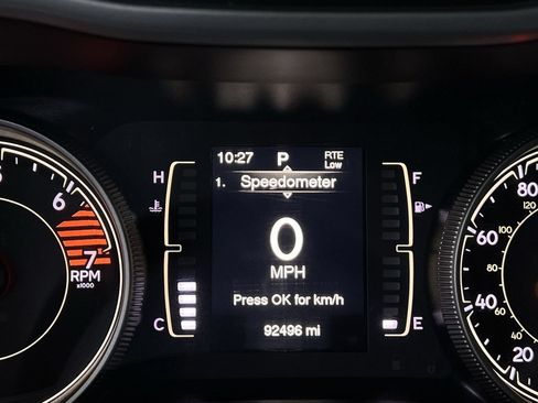 Used 2018 Jeep Cherokee Latitude Plus w/ Cold Weather Group FWD image 20
