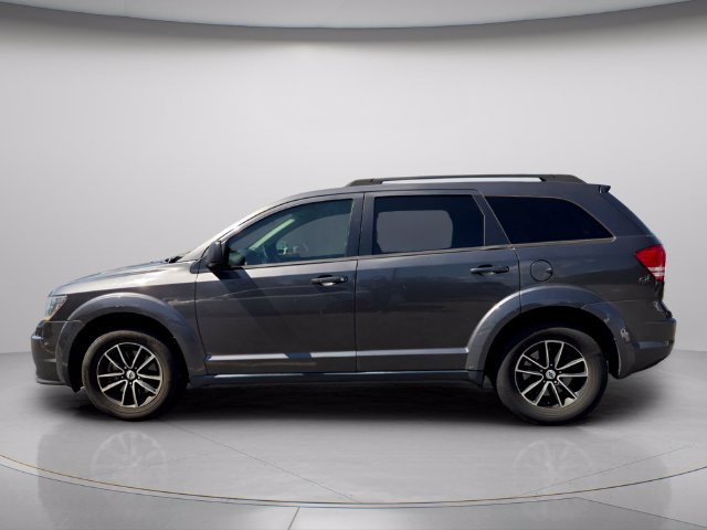 Used 2018 Dodge Journey SE w/ Connectivity Group FWD image 3