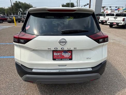Certified 2023 Nissan Rogue SV FWD image 5