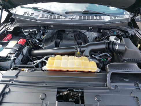 Used 2018 Ford F150 XLT w/ Equipment Group 302A Luxury image 33