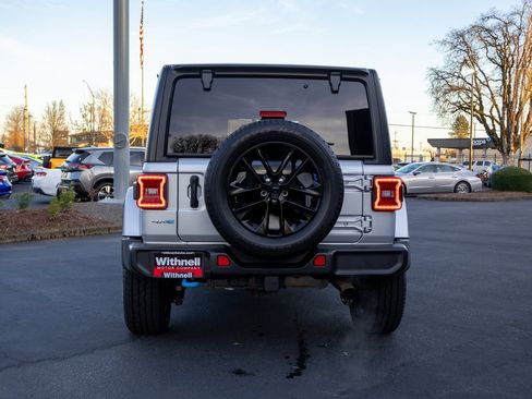 Used 2023 Jeep Wrangler Unlimited Sahara image 8