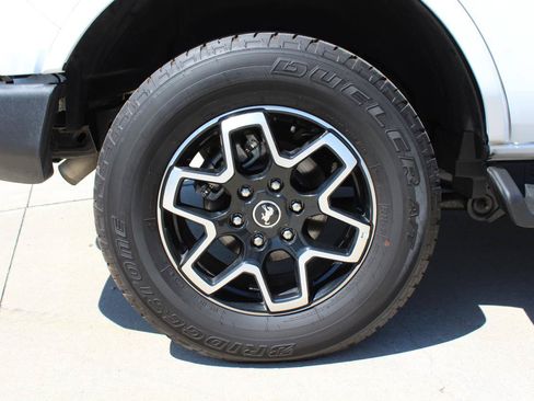 Used 2025 Ford Bronco Outer Banks AWD/4WD image 43