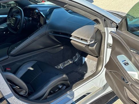 Used 2024 Chevrolet Corvette Stingray Premium Cpe w/ Z51 Performance Package image 25