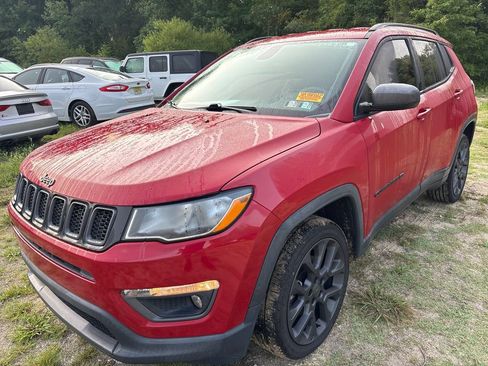 Used 2021 Jeep Compass Latitude AWD/4WD image 10