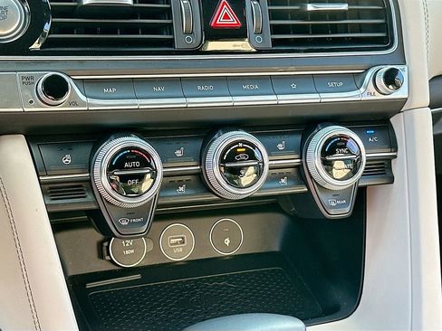 Used 2023 Genesis G70 3.3T w/ Sport Prestige Package image 16