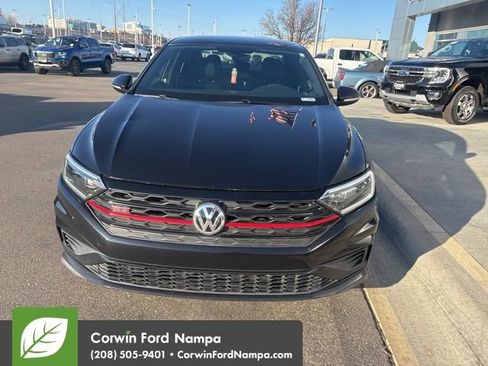 Used 2019 Volkswagen Jetta GLI image 2