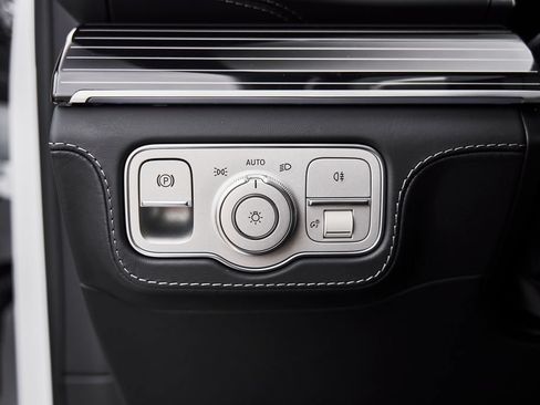 Used 2026 Mercedes-Benz Maybach GLS 600 4MATIC image 54
