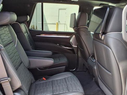 New 2026 Cadillac Escalade Platinum Sport AWD/4WD image 10